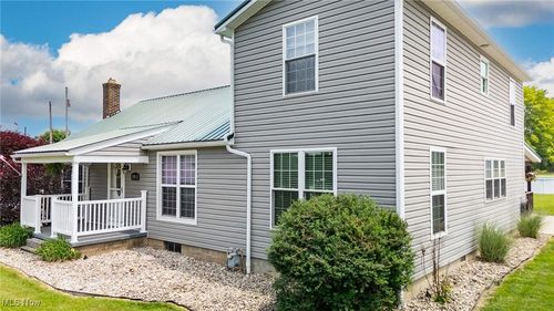 33992 Brownsville County Line Rd, New Matamoras, OH, 45767-9325 | Card Image