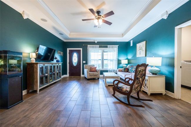 Family Room | Image 7