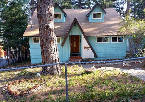31083 View Dr, Running Springs, CA, 92382 | Card Image