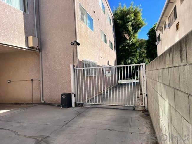 APT-207 - 4487 Colbath Ave, Condo with 2 bedrooms, 2 bathrooms and 2 parking in Sherman Oaks CA | Image 16