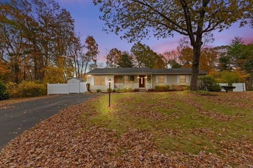 79 Jennings Dr, Raynham, MA, 02767-1825 | Card Image