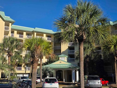 135 S Dunes Dr, Pawleys Island, SC, 29585-5164 | Card Image
