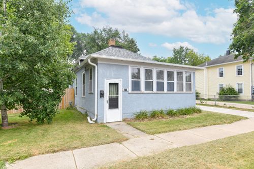 311 S 8th St, Delavan, WI, 53115-1909 | Card Image