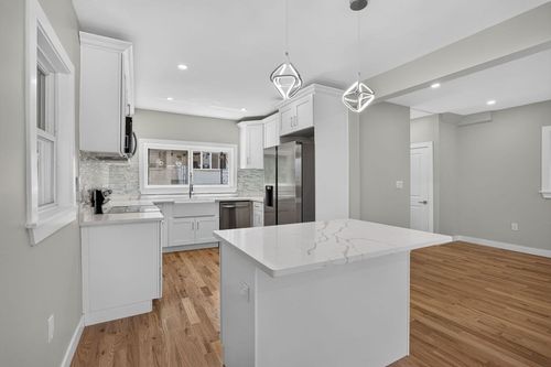 31 Wordsworth St, Boston, MA, 02128-1105 | Card Image