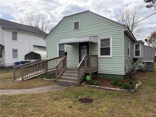 21 Dekalb Ave, Portsmouth, VA, 23702-1207 | Card Image