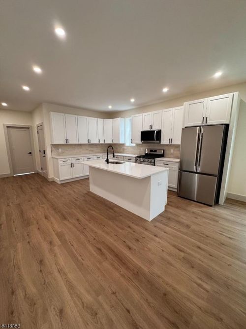 apt-2-397 N 13th St, Newark, NJ, 07107-3838 | Card Image