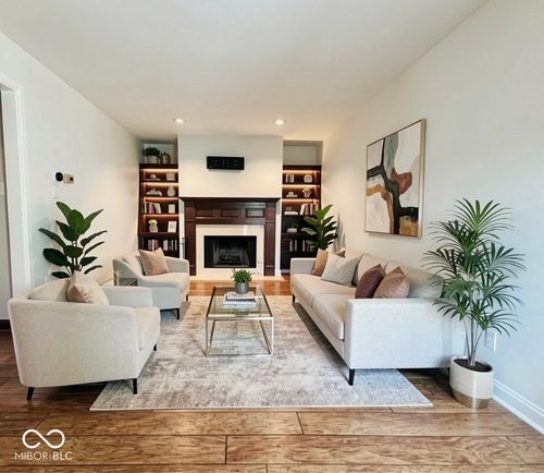 9746 Revere Way, Indianapolis, IN, 46250-3101 | Card Image