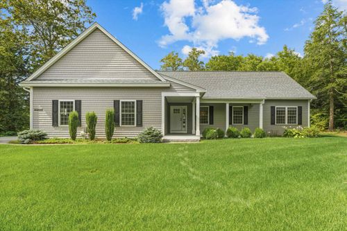 60 Copp Dr, Fremont, NH, 03044-3028 | Card Image