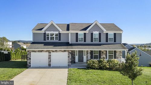 304 Ida Red Dr, Leesport, PA, 19533-8680 | Card Image