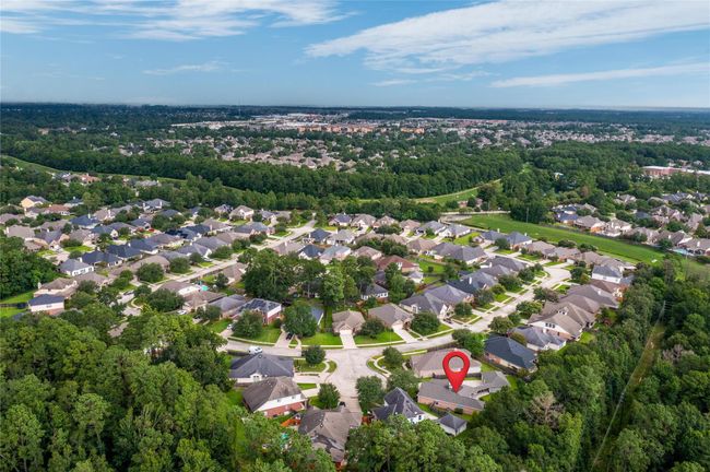 Nearby major thoroughfares include Grand Pkwy (Hwy 99), Hardy Toll Rd, and I-45 for easy commutes. It's a quick and easy commute up the Hardy Toll Rd to IAH when traveling out of town. | Image 40