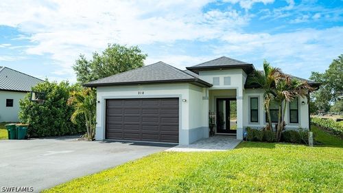 218 22nd Ave Ne, NAPLES, FL, 34120-2329 | Card Image