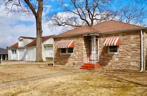 52 Marguerite St, Chicopee, MA, 01020-4157 | Card Image