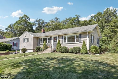 26 Birch Hill Dr, Whippany, NJ, 07981-1903 | Card Image