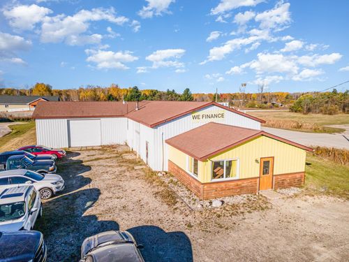 7525 Ira Dr, Hale, MI, 48739-9312 | Card Image