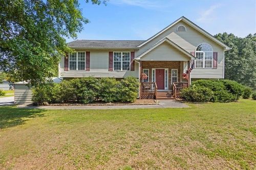 47 Powder Springs St, Hiram, GA, 30141-3226 | Card Image