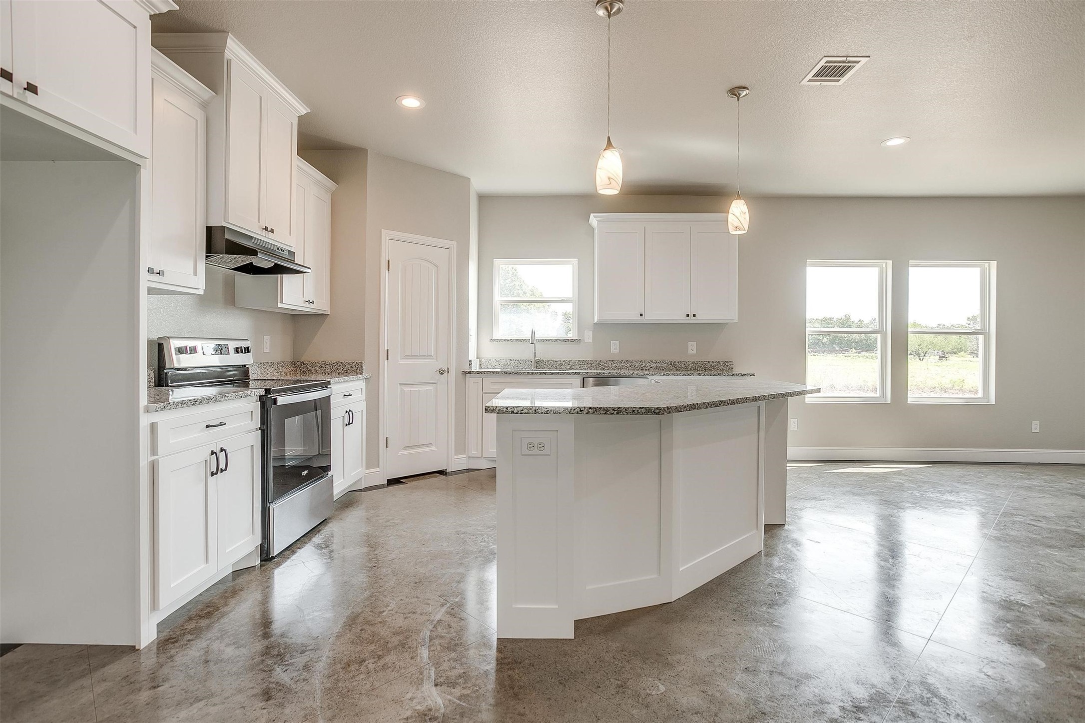 Residential Lease in Mineral Wells 3