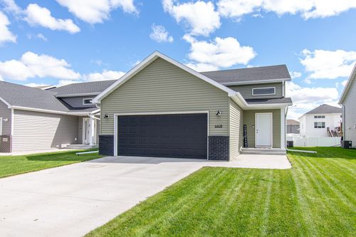 6608 27th Street S, Fargo, ND, 58104 | Card Image