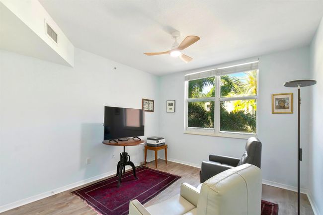 APT-301 - 804 E Windward Way, Condo with 3 bedrooms, 2 bathrooms and null parking in Lantana FL | Image 27