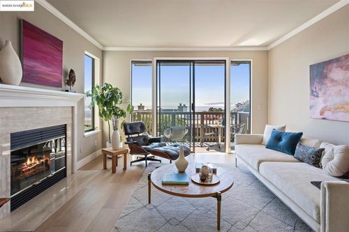 31 Spy Glass Hl, Oakland, CA, 94618-2307 | Card Image