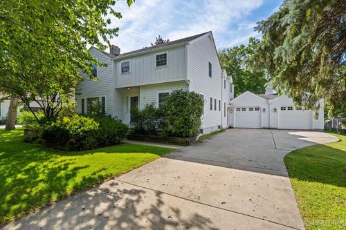 1222 James St, Geneva, IL, 60134-2022 | Card Image