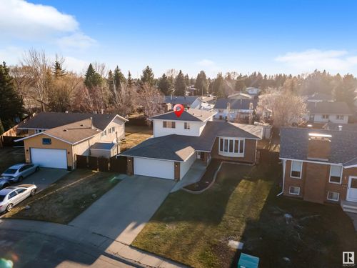 2404 80 St Nw, Edmonton, AB, T6K3P6 | Card Image