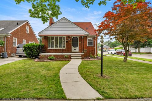 8904 Becker Ave, Allen Park, MI, 48101-1519 | Card Image