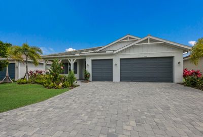 576 Mistiflower Circle, House other with 4 bedrooms, 2 bathrooms and null parking in Nokomis FL | Image 3