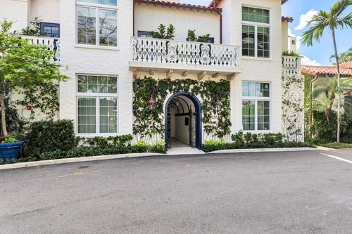 201-236 Phipps Plz, Palm Beach, FL, 33480-4272 | Card Image