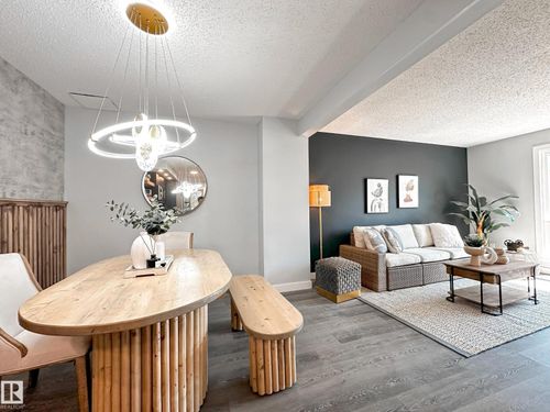 862 Erin Pl Nw, Edmonton, AB, T5T1M6 | Card Image