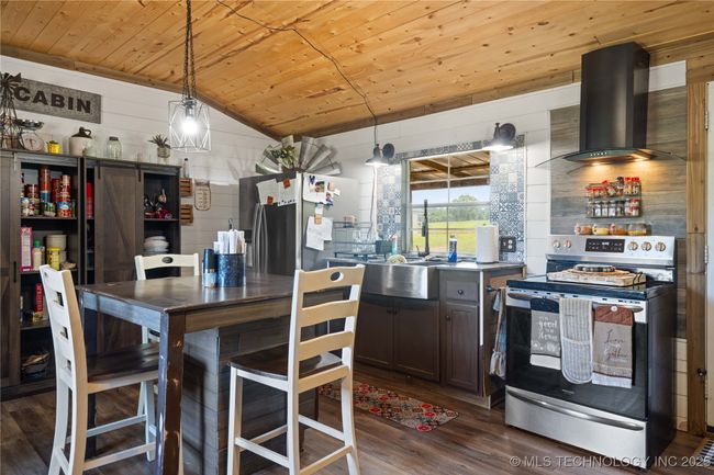 Kitchen | Image 15