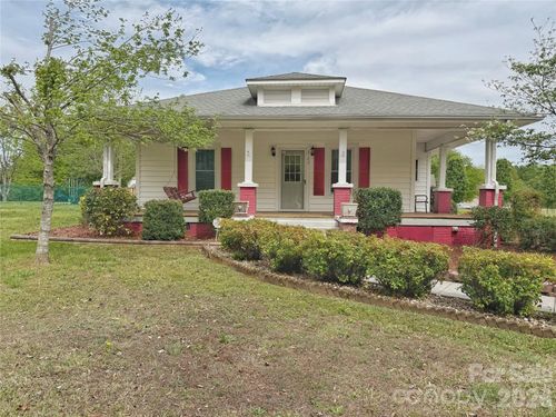 2102 Hickory Grove Rd, Gastonia, NC, 28056-9431 | Card Image