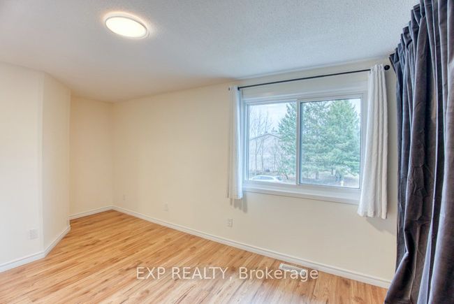 42 Fair Oaks Cres, House attached with 3 bedrooms, 2 bathrooms and 2 parking in Nepean ON | Image 27