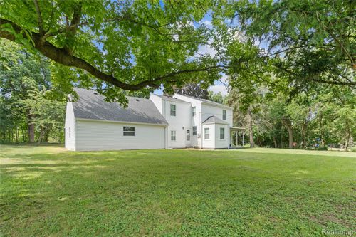 9838 Grosse Ile Pkwy, Grosse Ile, MI, 48138-2101 | Card Image