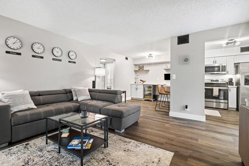 b1-4620 W Mcnab Rd, Pompano Beach, FL, 33069-0985 | Card Image