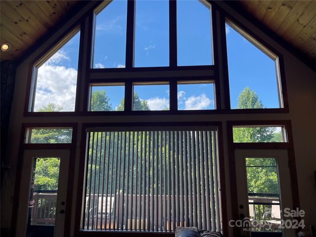 90 Twin Oaks Est, House other with 2 bedrooms, 3 bathrooms and null parking in Sylva NC | Image 8