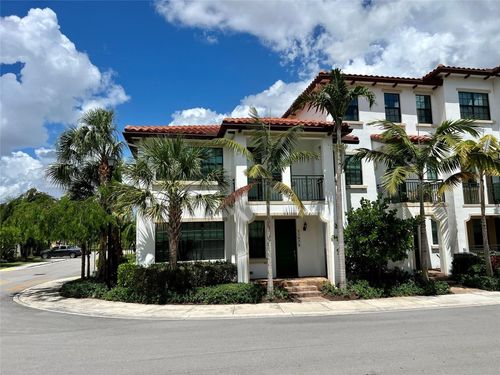 11679 Sw 13th Ct, Pembroke Pines, FL, 33025-4839 | Card Image