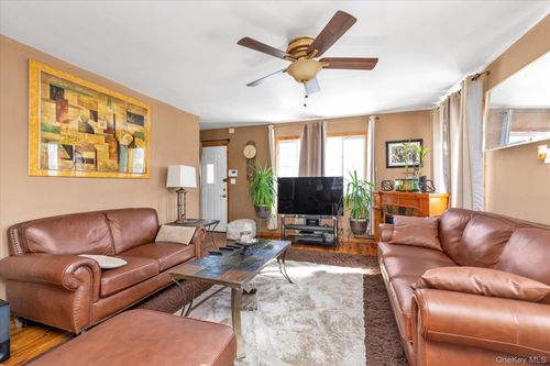 117-30 201st St, Saint Albans, NY, 11412-3525 | Card Image