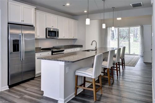 4111 Lord Dunmore Dr, Williamsburg, VA, 23188-8132 | Card Image