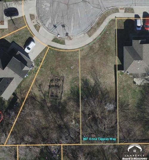 907 Anna Tappan Way, Lawrence, KS, 66044-3733 | Card Image
