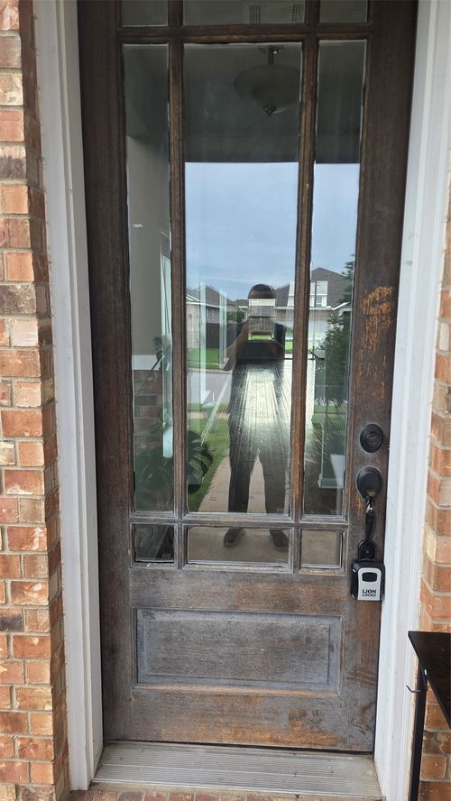 209 Winding Hollow Ln, Georgetown, TX, 78628-2286 | Card Image