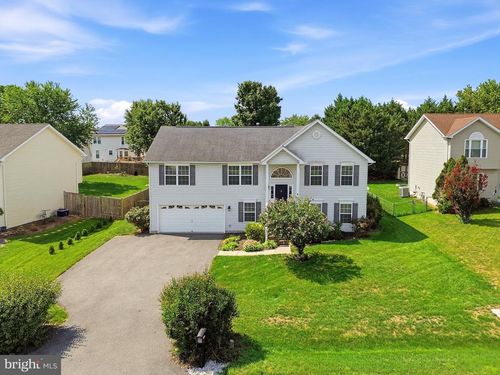 123 Fairfax Dr, STEPHENS CITY, VA, 22655-4028 | Card Image