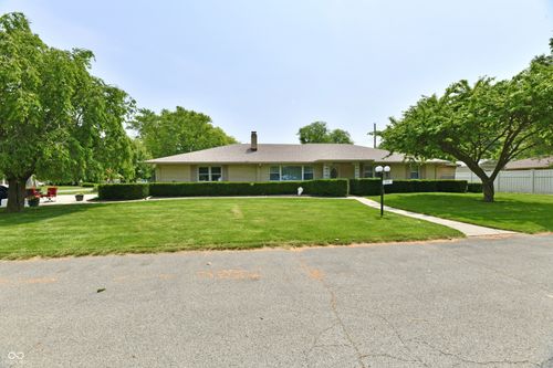 1910 Ivy Dr, Anderson, IN, 46011-3823 | Card Image
