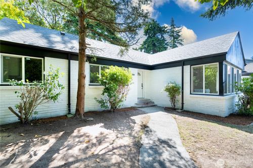 2874 30th Ave W, Seattle, WA, 98199-2714 | Card Image