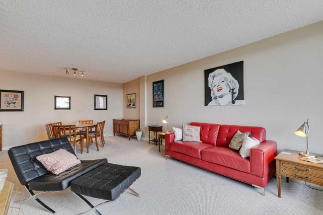 307 - 3339 Rideau Place Sw, Home with 2 bedrooms, 1 bathrooms and 1 parking in Calgary AB | Image 2