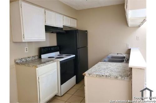 apt-9-201 E Dullnig Ct, San Antonio, TX, 78223-2557 | Card Image