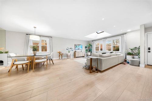 3004 73rd St, East Elmhurst, NY, 11370-1419 | Card Image