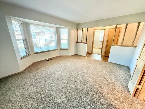 3505 N Ridgewood Dr, Midwest City, OK, 73110-3743 | Card Image