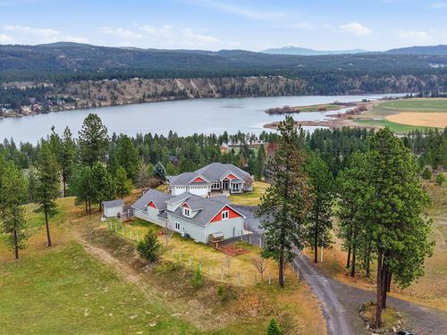 18528 N Valley Rd, Nine Mile Falls, WA, 99026-5020 | Card Image