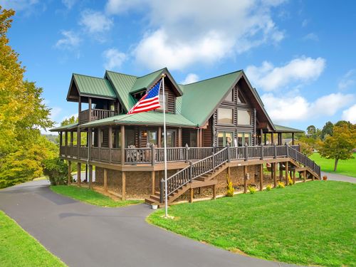 838 Pinnacle Dr, Dandridge, TN, 37725-5979 | Card Image