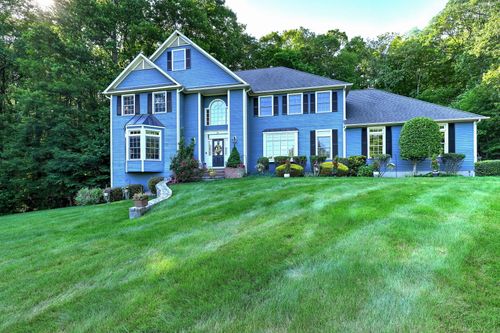 55 Riding Ridge Rd, Monroe, CT, 06468-4201 | Card Image